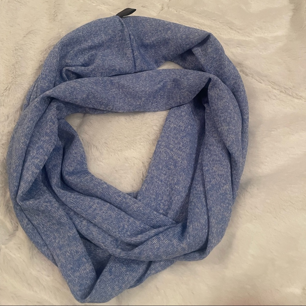 Infinity scarf